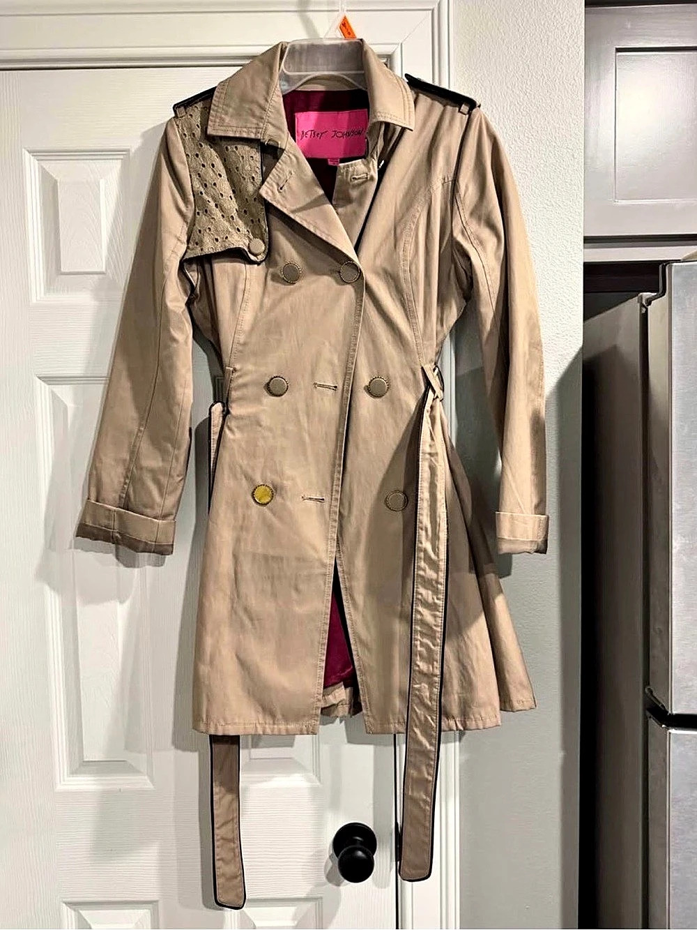 Betsey Johnson Trench Coat in Beige Size Medium Like New